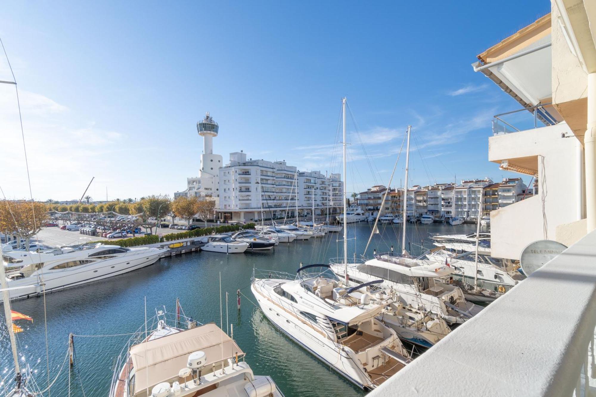 Moderno Apartamento Frente Al Canal Con Terrazas Daire Empuriabrava Dış mekan fotoğraf