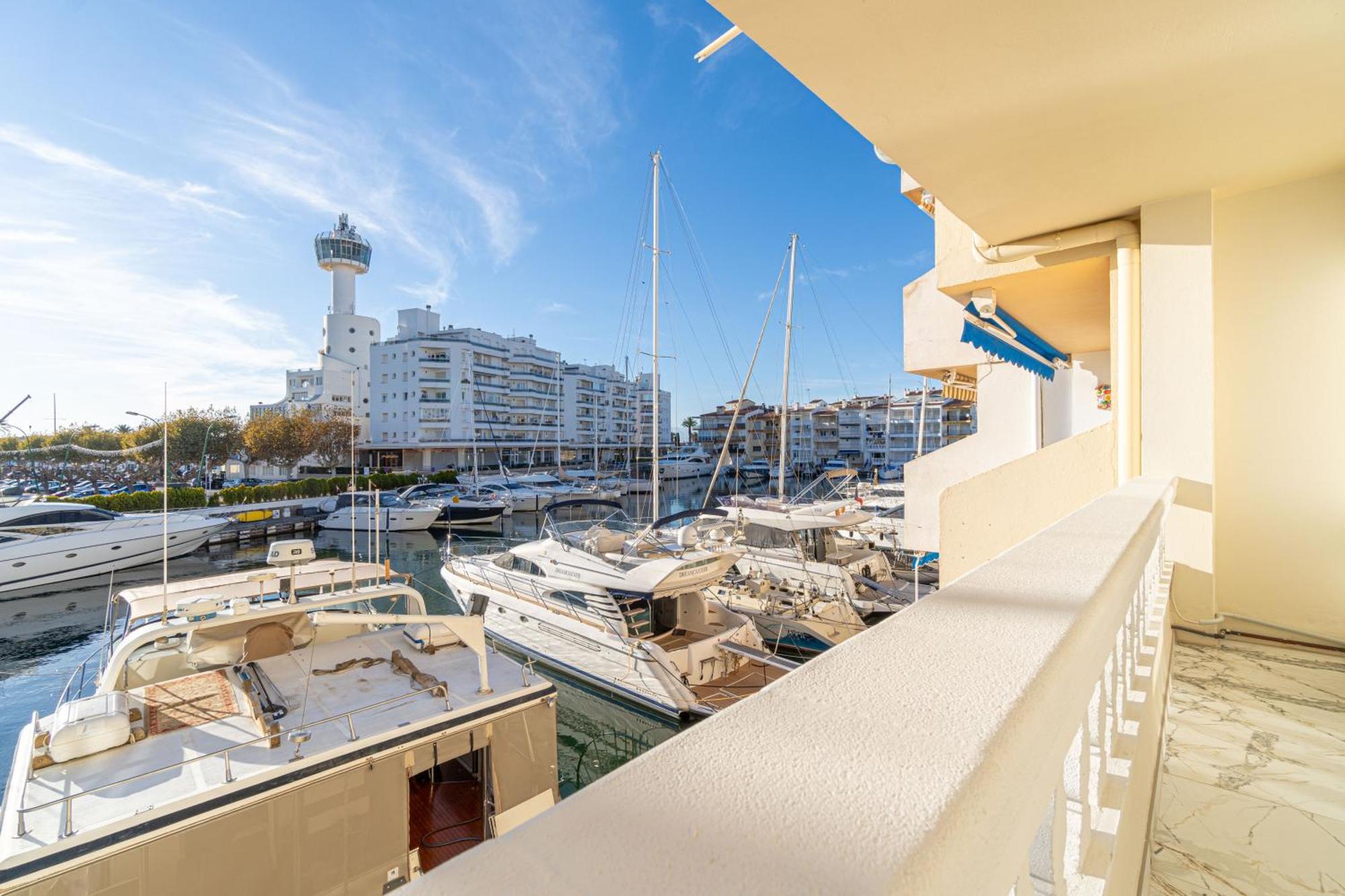 Moderno Apartamento Frente Al Canal Con Terrazas Daire Empuriabrava Dış mekan fotoğraf